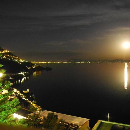 Apartamento Moonlight House Praiano Exterior foto